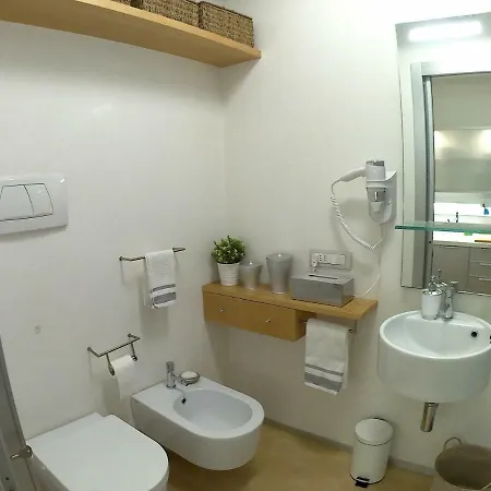 Apartment 4ac *
